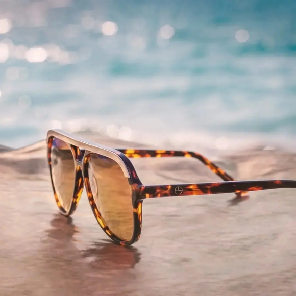 LaVish Polarized Sunglasses - Picture 3 of 3